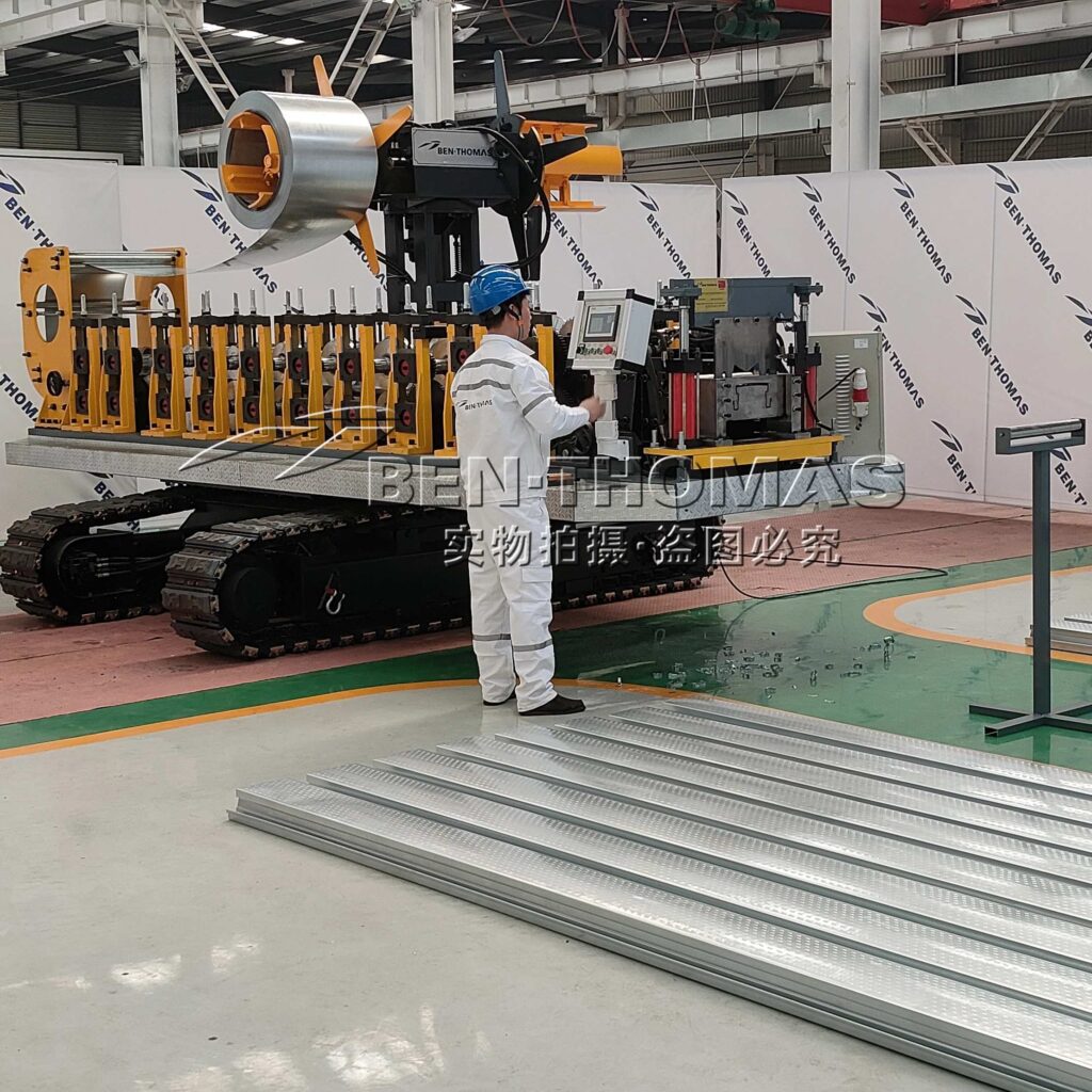 Greenhouse gutter machine