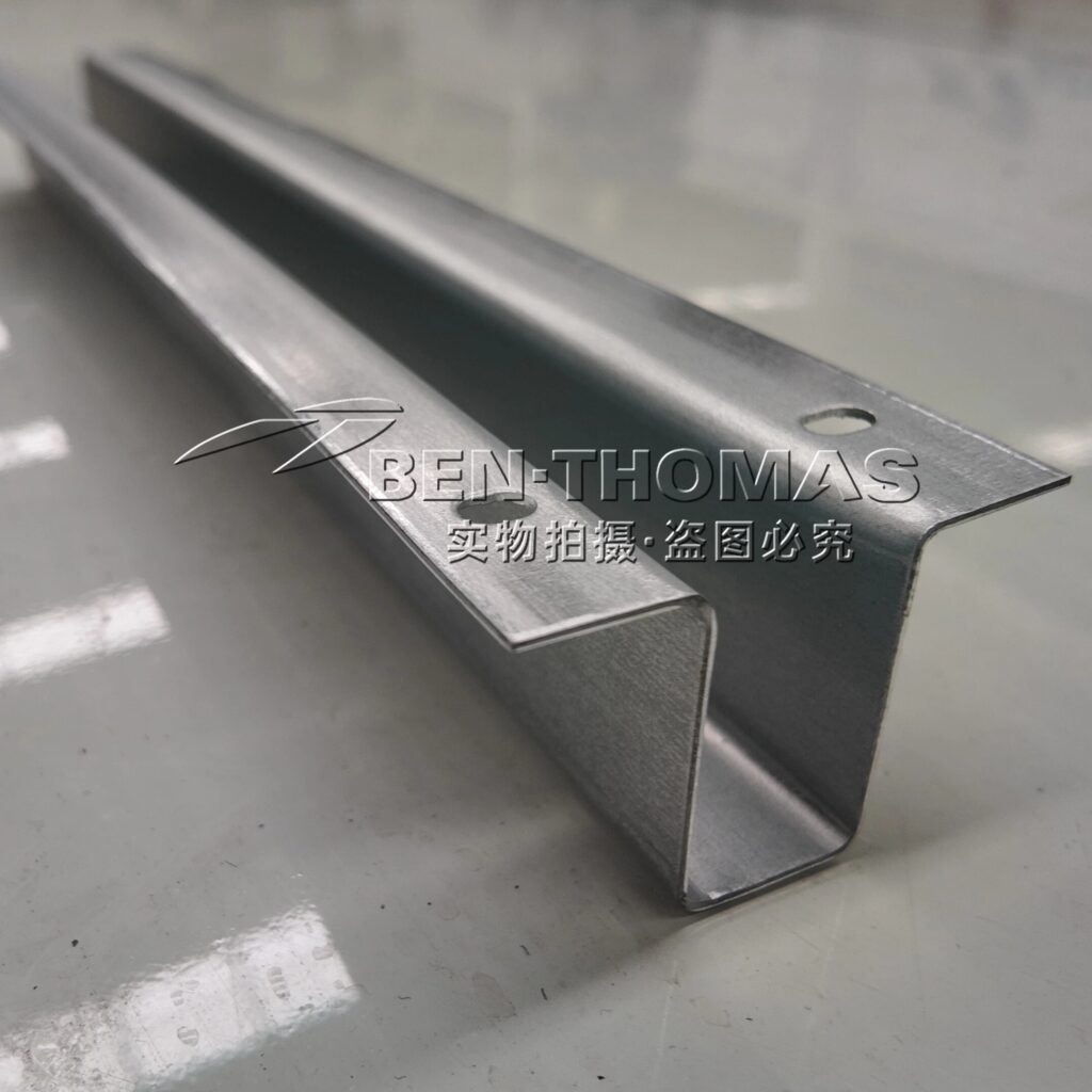 omega purlin roll forming line