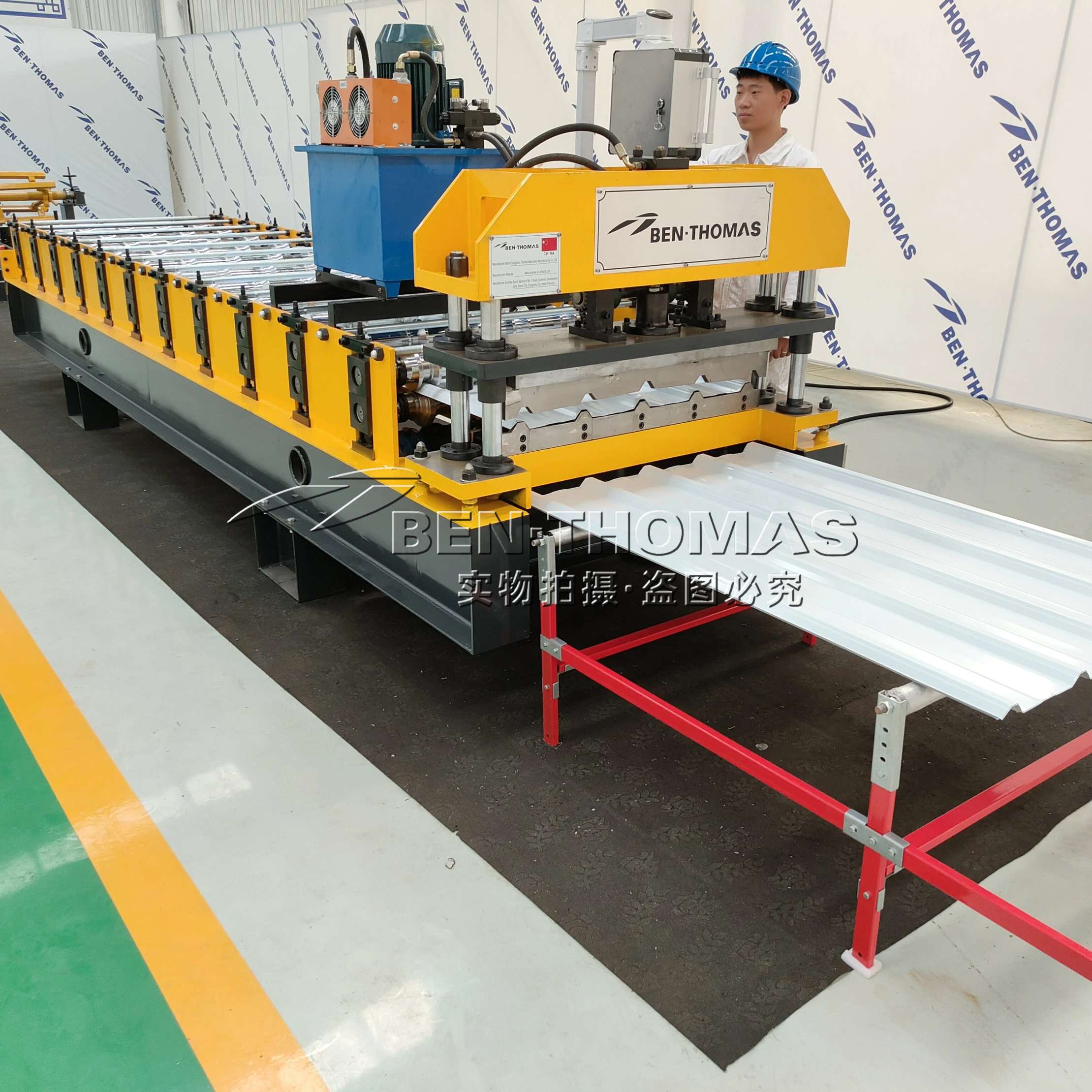 color steel roof panel roll forming machine color steel roof panel roll forming machine